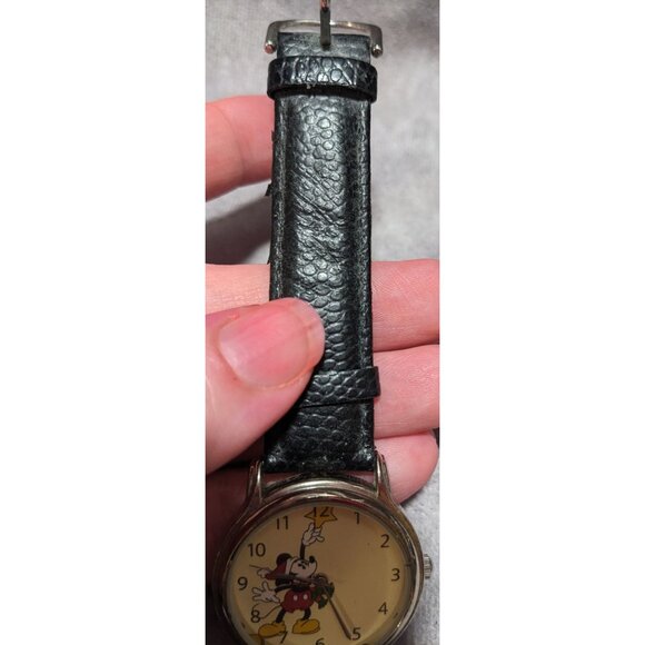 Special Edition Mickey Christmas Watch main image 4